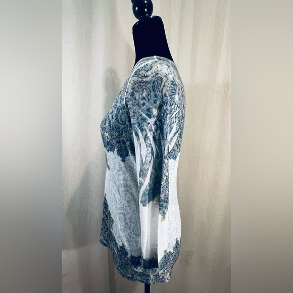 Women’s NWT Reba long sleeves light weigjt blue/white top,shirt sizes S - Picture 2 of 13